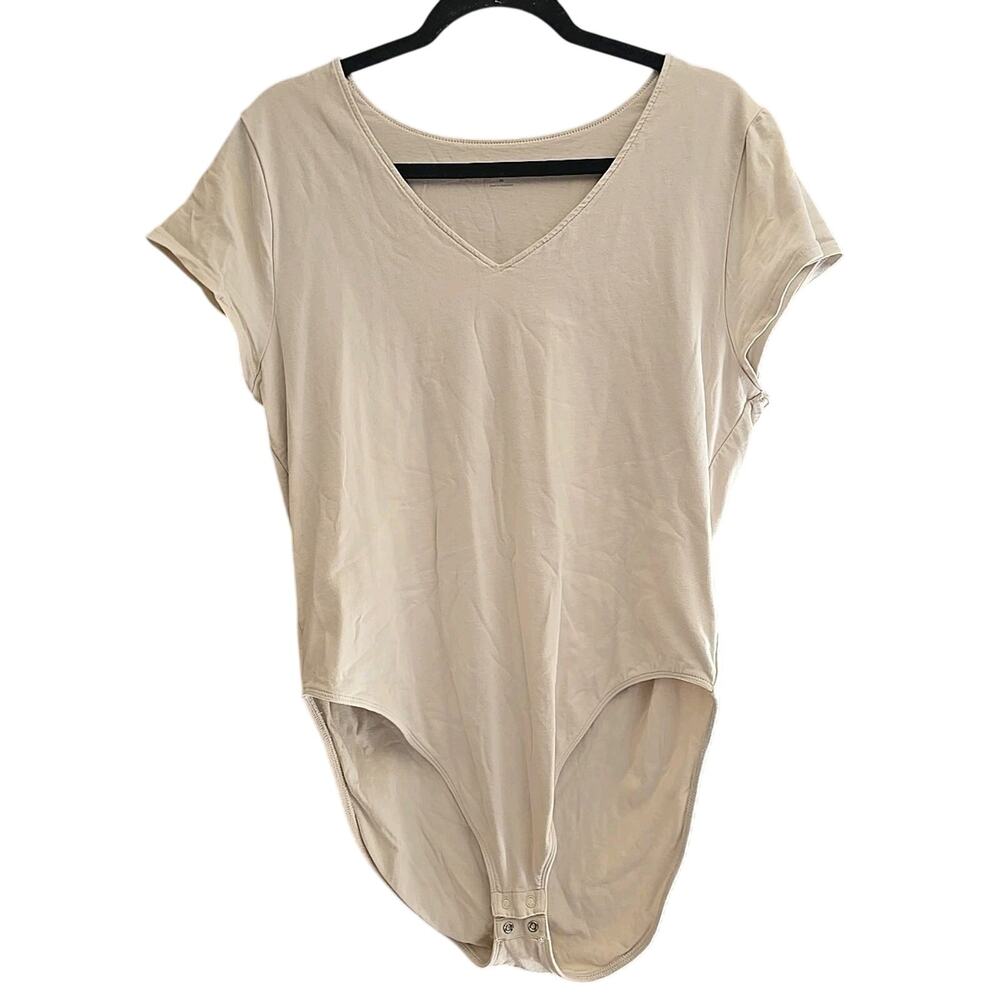 Old Navy Beige V-Neck Short Sleeve Stretch Casual Bodysuit Top Womans‎ Size 2X